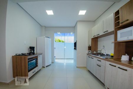 Cozinha de apartamento para alugar com 2 quartos, 58m² em Ingleses do Rio Vermelho, Florianópolis