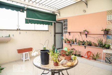 Apartamento para alugar com 138m², 2 quartos e 1 vagaQuintal