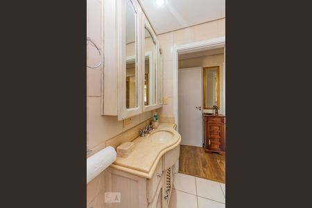 Apartamento à venda com 126m², 2 quartos e 2 vagasBanheiro