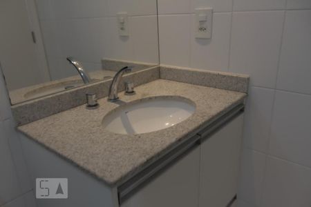 Apartamento para alugar com 72m², 2 quartos e 1 vagaBanheiro 