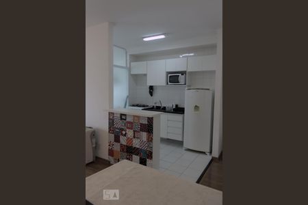 Cozinha de apartamento para alugar com 2 quartos, 72m² em Vila Romana, São Paulo