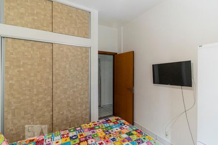 Apartamento à venda com 104m², 2 quartos e sem vaga Apartamento à venda com 104m², 2 quartos e sem vagaQuarto 2 - Armário