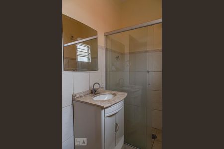 Apartamento para alugar com 105m², 2 quartos e sem vagaBanheiro