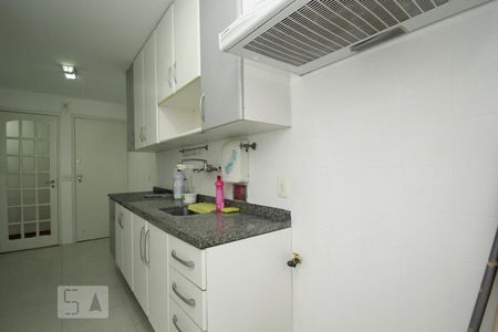Apartamento à venda com 86m², 2 quartos e 1 vagaCozinha