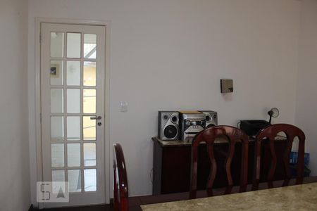 Casa de condomínio para alugar com 387m², 6 quartos e 2 vagasQuarto 1