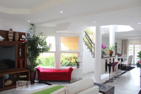 Sala de casa de condomínio para alugar com 6 quartos, 387m² em Recreio dos Bandeirantes, Rio de Janeiro