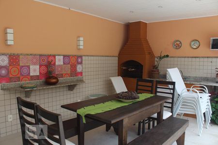 Casa de condomínio para alugar com 387m², 6 quartos e 2 vagasÁrea Externa - Churrasqueira