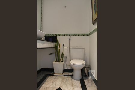 Lavabo de casa de condomínio para alugar com 6 quartos, 387m² em Recreio dos Bandeirantes, Rio de Janeiro