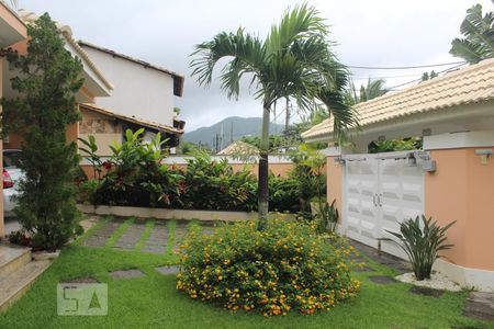 Casa de condomínio para alugar com 387m², 6 quartos e 2 vagasÁrea Externa - Jardim