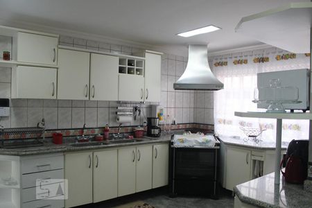 Casa de condomínio para alugar com 387m², 6 quartos e 2 vagasCozinha