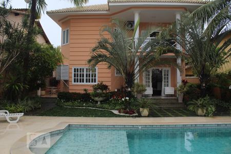 Casa de condomínio para alugar com 387m², 6 quartos e 2 vagasÁrea Externa - Piscina