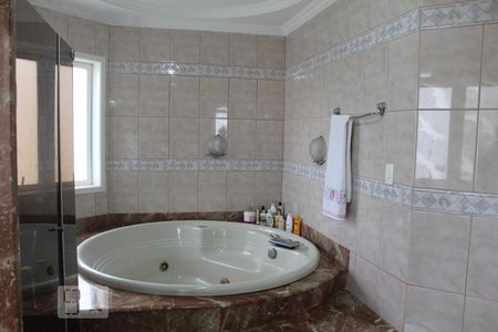 Casa de condomínio para alugar com 387m², 6 quartos e 2 vagasBanheiro - Suíte 4