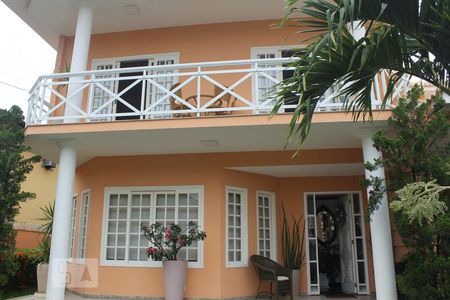 Casa de condomínio para alugar com 387m², 6 quartos e 2 vagasFachada