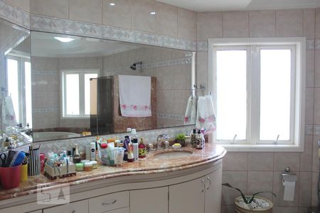 Casa de condomínio para alugar com 387m², 6 quartos e 2 vagasBanheiro - Suíte 4