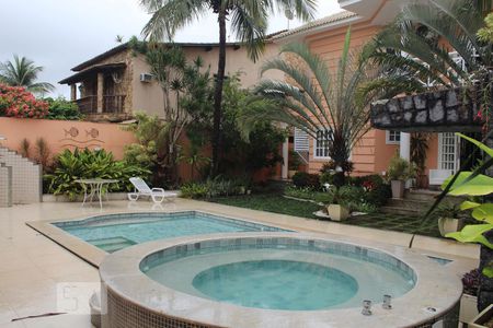 Casa de condomínio para alugar com 387m², 6 quartos e 2 vagasÁrea Externa - Piscina