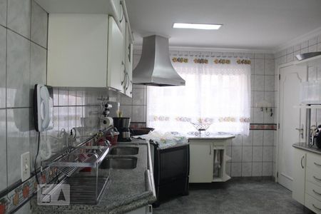 Casa de condomínio para alugar com 387m², 6 quartos e 2 vagasCozinha