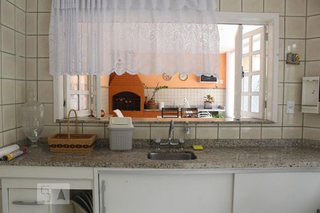 Casa de condomínio para alugar com 387m², 6 quartos e 2 vagasÁrea Externa - Cozinha