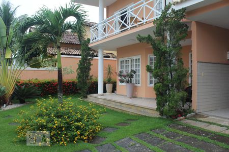 Casa de condomínio para alugar com 387m², 6 quartos e 2 vagasFachada