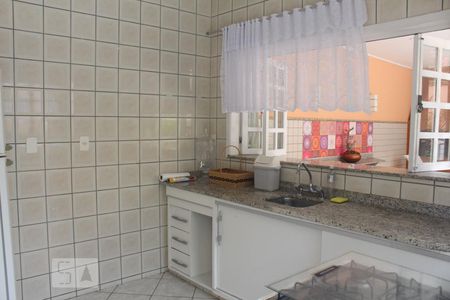 Casa de condomínio para alugar com 387m², 6 quartos e 2 vagasÁrea Externa - Cozinha