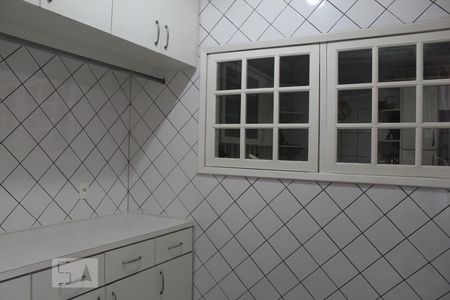 Casa de condomínio para alugar com 387m², 6 quartos e 2 vagasÁrea de Serviço