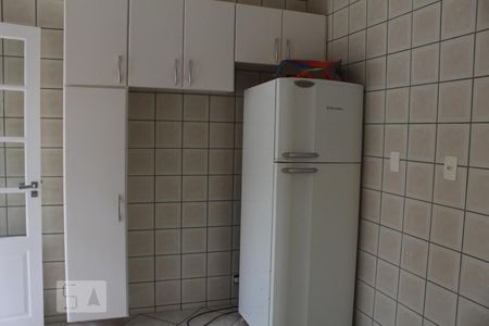 Casa de condomínio para alugar com 387m², 6 quartos e 2 vagasÁrea Externa - Cozinha