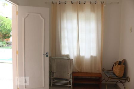 Casa de condomínio para alugar com 387m², 6 quartos e 2 vagasQuarto 2 - Fundos