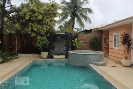 Casa de condomínio para alugar com 387m², 6 quartos e 2 vagasÁrea Externa - Piscina