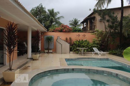 Casa de condomínio para alugar com 387m², 6 quartos e 2 vagasÁrea Externa - Piscina