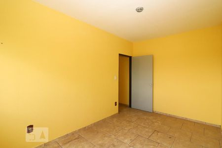 Quarto 1 de apartamento para alugar com 2 quartos, 56m² em Rubem Berta, Porto Alegre