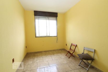 Sala de apartamento para alugar com 2 quartos, 56m² em Rubem Berta, Porto Alegre
