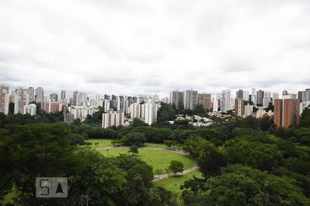 Apartamento à venda com 130m², 4 quartos e 2 vagasVista da suíte 1