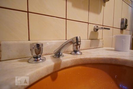 Casa à venda com 280m², 3 quartos e 2 vagasBanheiro