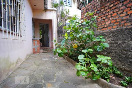 Casa à venda com 280m², 3 quartos e 2 vagasCorredor