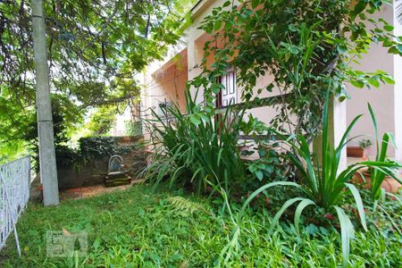 Casa à venda com 280m², 3 quartos e 2 vagaspatio- frente