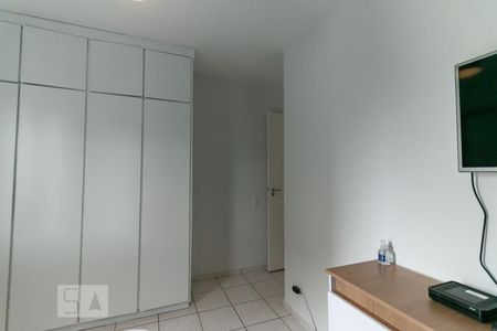 Quarto 1 de apartamento para alugar com 2 quartos, 55m² em Bosque da Saúde, São Paulo