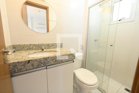 Banheiro da suíte Q3 de apartamento para alugar com 3 quartos, 78m² em Parque Amazônia, Goiânia