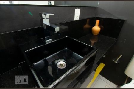 Apartamento à venda com 56m², 2 quartos e 1 vagaBanheiro - Torneira