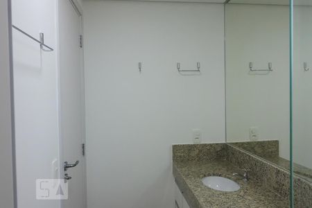 Apartamento para alugar com 63m², 2 quartos e 2 vagasBanheiro