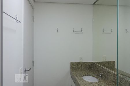 Apartamento para alugar com 63m², 2 quartos e 2 vagasBanheiro