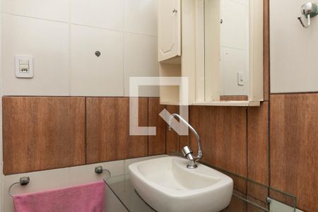 Banheiro de casa à venda com 3 quartos, 65m² em Sarandi, Porto Alegre
