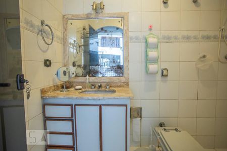 Casa à venda com 412m², 7 quartos e 3 vagasBanheiro 9