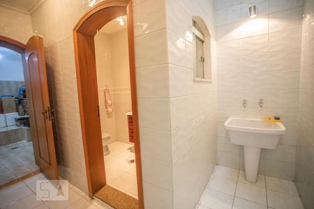Casa à venda com 412m², 7 quartos e 3 vagasCorredor - Lavabo
