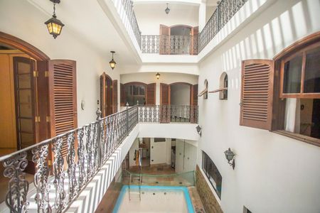 Casa à venda com 412m², 7 quartos e 3 vagasCorredor - Piso superior