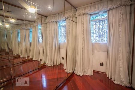 Casa à venda com 412m², 7 quartos e 3 vagasCloset
