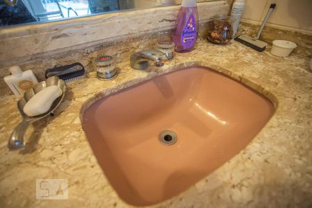 Casa à venda com 412m², 7 quartos e 3 vagasBanheiro 8 - Torneira