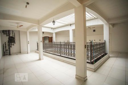 Casa à venda com 412m², 7 quartos e 3 vagasCorredor - Piso superior