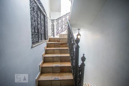 Casa à venda com 412m², 7 quartos e 3 vagasEscadas