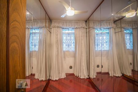 Casa à venda com 412m², 7 quartos e 3 vagasCloset