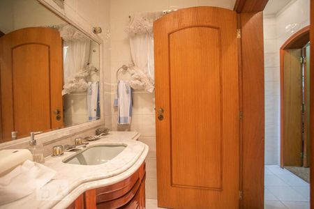 Casa à venda com 412m², 7 quartos e 3 vagasLavabo - Torneira