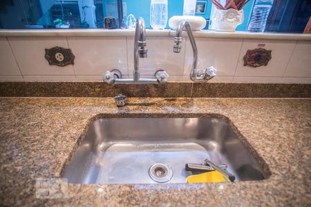 Casa à venda com 412m², 7 quartos e 3 vagasCozinha - Piscina